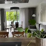 아파트 Premier Suites *