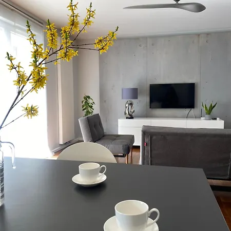 Premier Suites Apartment *